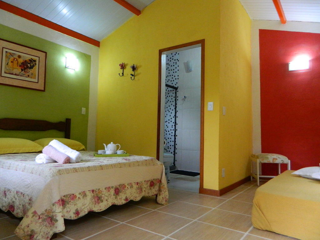 Bicho Do Mato Suites Guapimirim Værelse billede